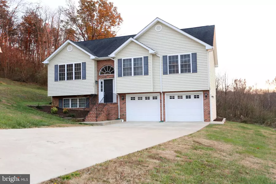 609 CEDAR CT, Woodstock, VA 22664