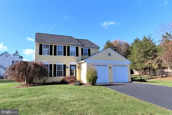 1039 CINDY LN, Red Hill, PA 18076