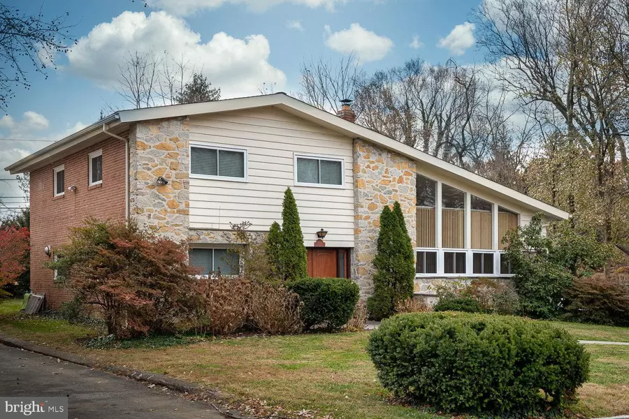 1026 STANFORD DR, Wynnewood, PA 19096