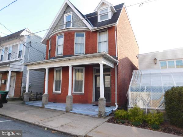 213 W MARKET ST, Orwigsburg, PA 17961