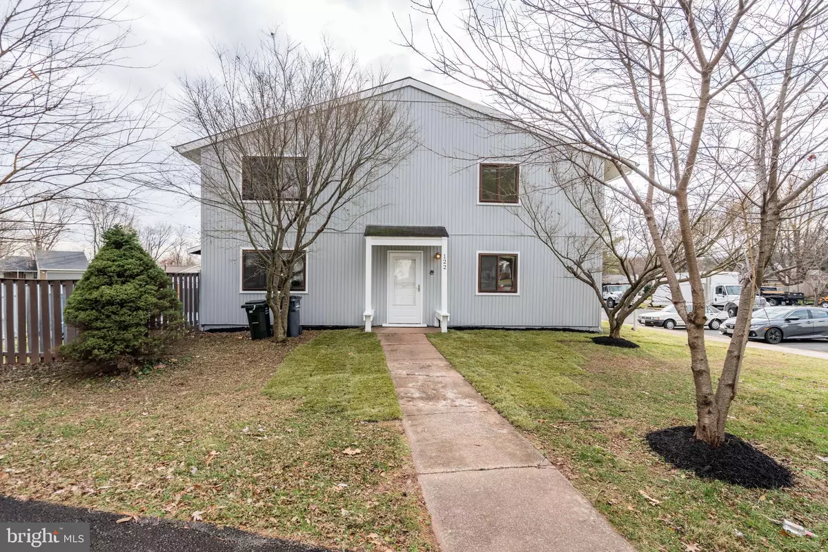 Sterling, VA 20164,122 N COTTAGE RD