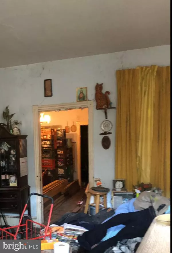 Philadelphia, PA 19144,332 E TULPEHOCKEN ST