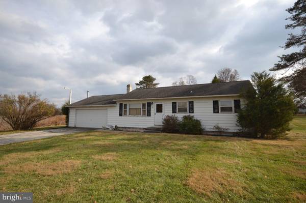 15 GREEN RIDGE RD, New Oxford, PA 17350