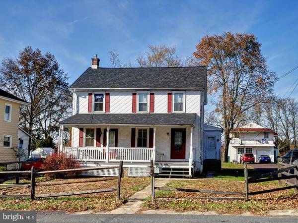 28 HILLTOWN PIKE, Line Lexington, PA 18932