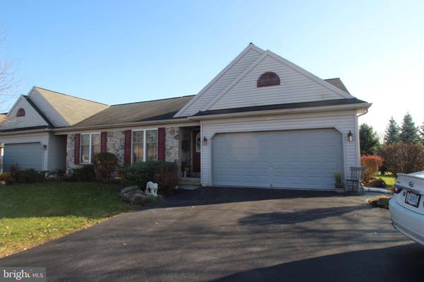 4194 GREEN PARK DR, Mount Joy, PA 17552