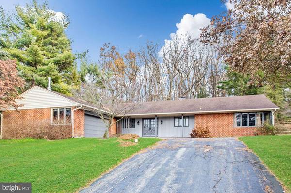 5620 MIDHILL RD, Spring Grove, PA 17362