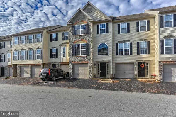 York, PA 17402,2726 HUNTERS CREST DR