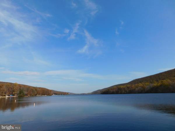 Nesquehoning, PA 18240,LAKE DR