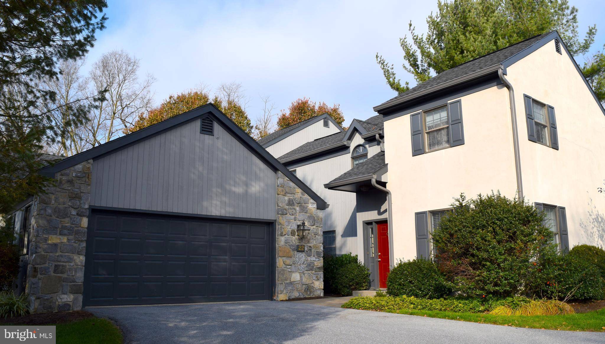 22 DEER FORD DR, Lancaster, PA 17601