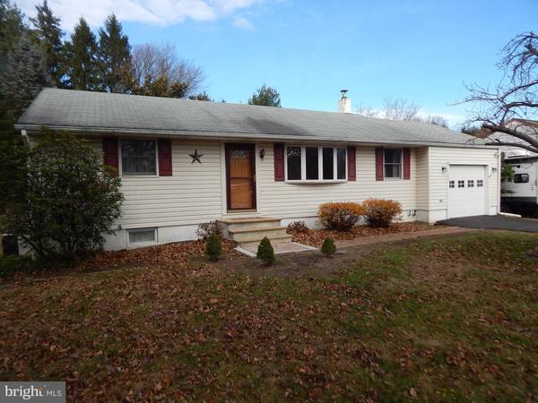 120 DOLINGTON RD, Yardley, PA 19067