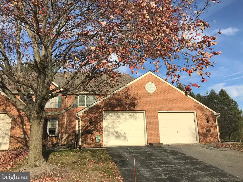 130 SUMMITVILLE CT, Lancaster, PA 17603