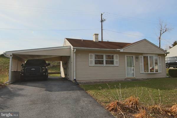 1045 N PINE ST, Middletown, PA 17057