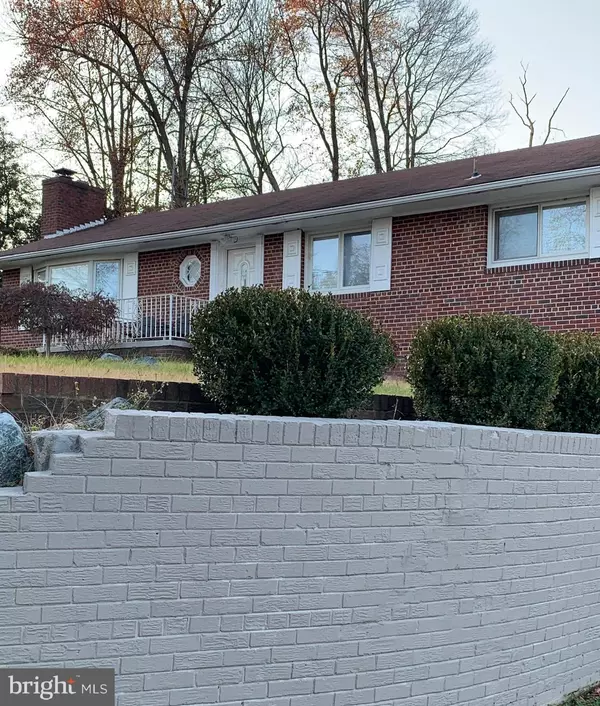 Suitland, MD 20746,4323 HARTFORD HILLS DR