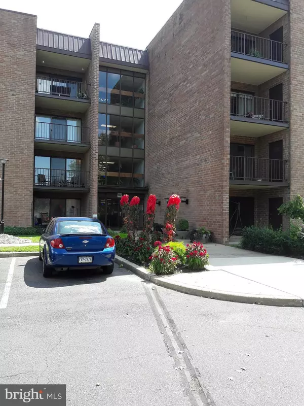 Philadelphia, PA 19114,6306 DELAIRE LANDING RD #306