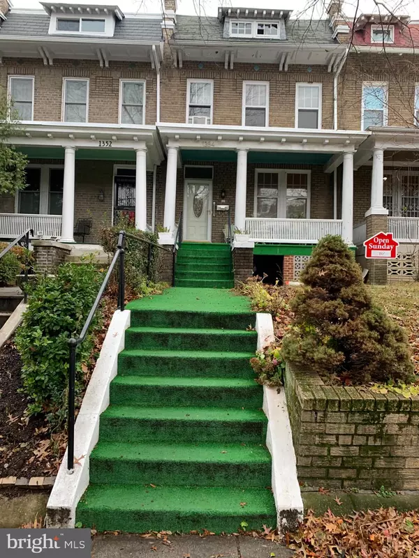 1354 SHEPHERD ST NW, Washington, DC 20011