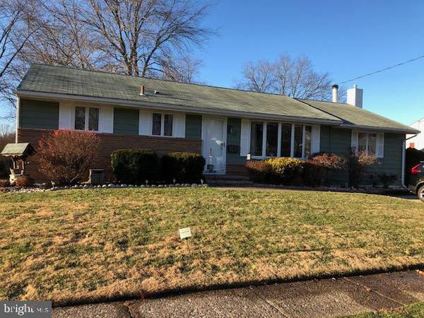 33 CENTURY WAY, Hamilton, NJ 08690