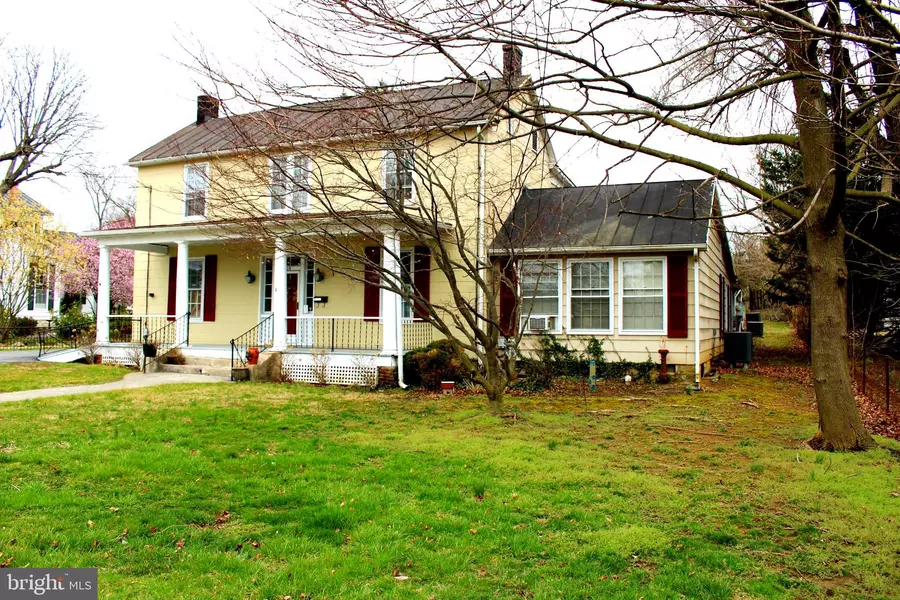 210 W MAIN ST, Berryville, VA 22611