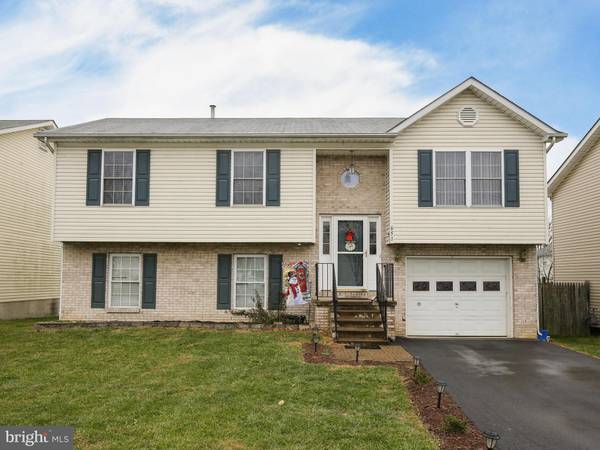 651 SMITHFIELD AVE, Winchester, VA 22601