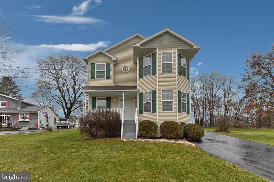 3685 ROUNDTOP RD, Elizabethtown, PA 17022