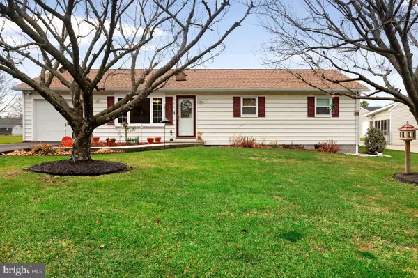 272 PICTURE MOUNTAIN DR, Martinsburg, WV 25404