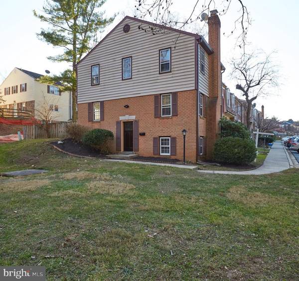 20 HYACINTH CT #8-10, Gaithersburg, MD 20878