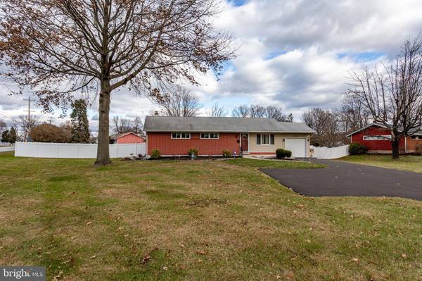 1619 W COUNTY LINE RD, Hatboro, PA 19040