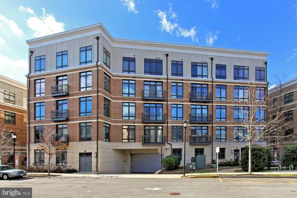 915 N PATRICK ST #101, Alexandria, VA 22314