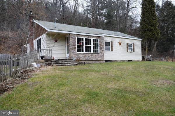 2865 HEMLOCK ST, Palmerton, PA 18071