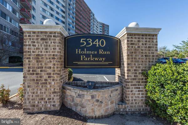 5340 HOLMES RUN PKWY #917, Alexandria, VA 22304