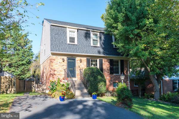 1206 KENSINGTON RD, Mclean, VA 22101