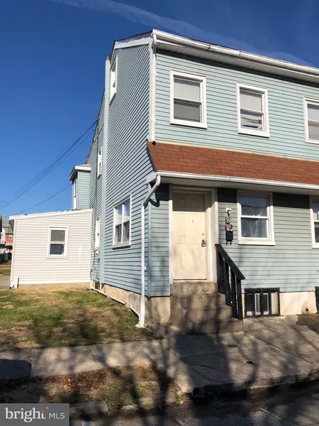 8 5TH ST, Marcus Hook, PA 19061