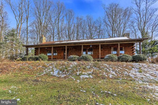 5240 SNYDER MILL RD, Spring Grove, PA 17362