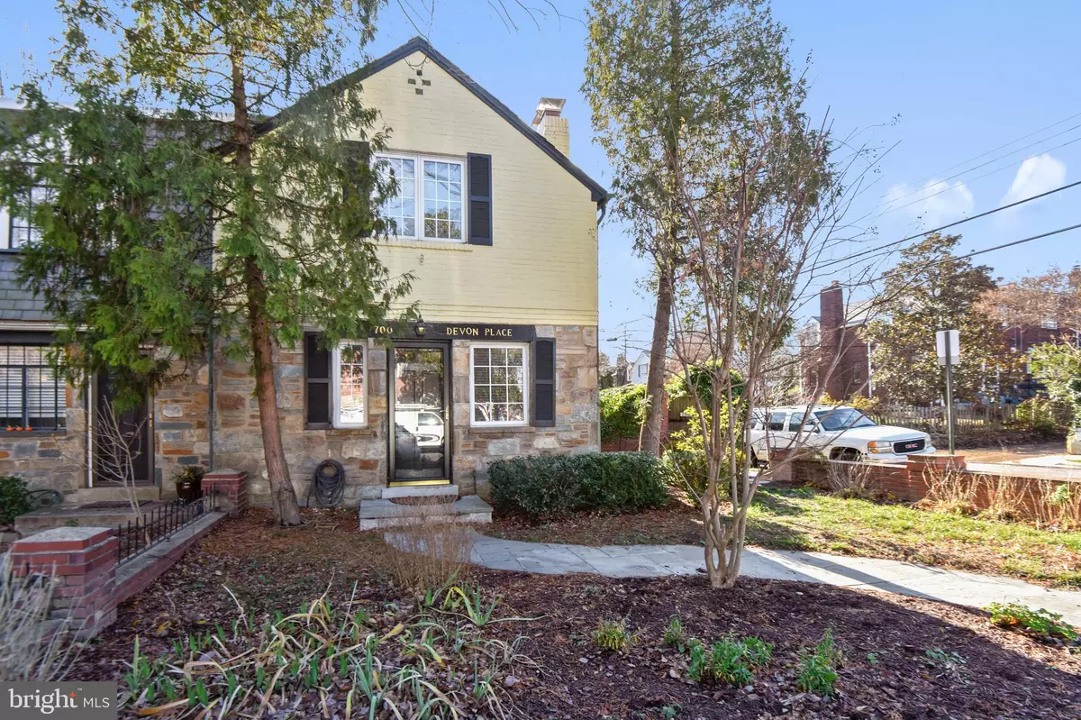 Alexandria, VA 22314,700 DEVON PL