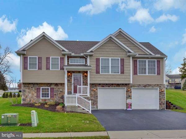 424 RANDALL DR, Terre Hill, PA 17581