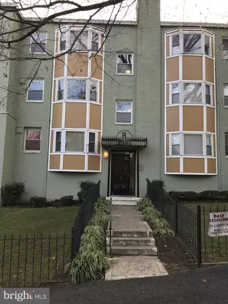 2841 GAINESVILLE ST SE #204, Washington, DC 20020