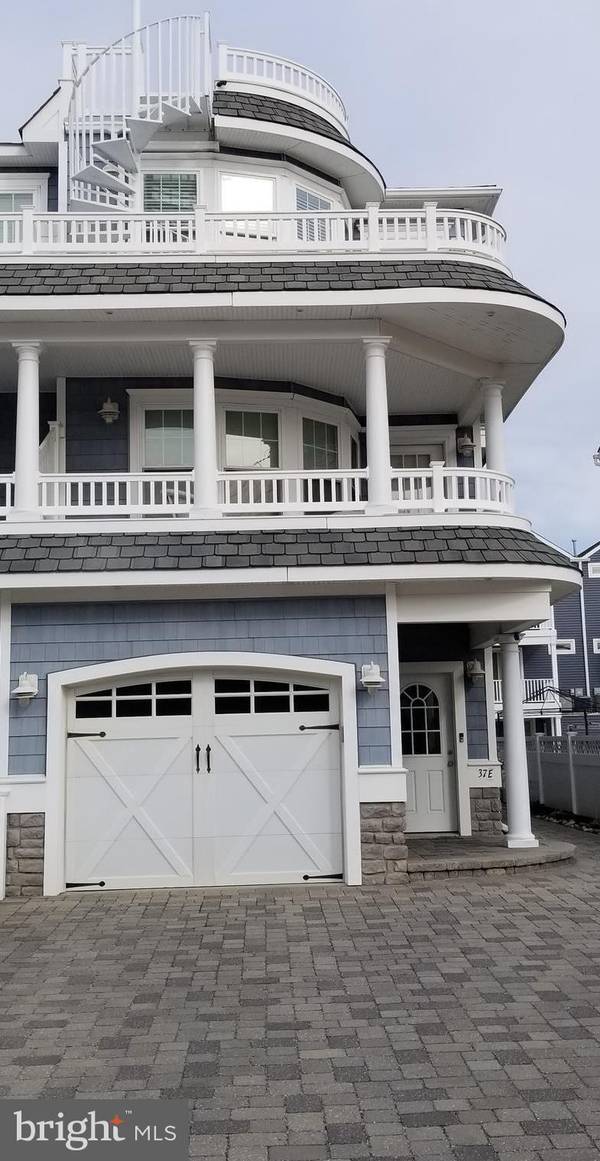 37 EAST 79TH ST, Sea Isle City, NJ 08243