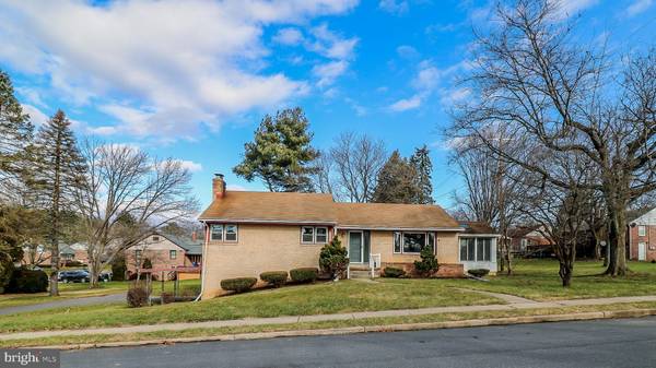 3903 MOYER AVE, Reading, PA 19606