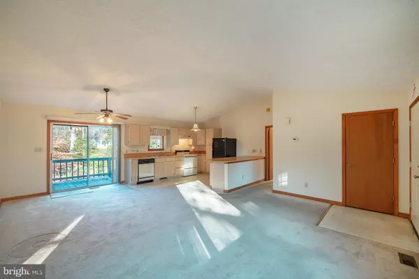 Colonial Beach, VA 22443,303 HOLLY WAY