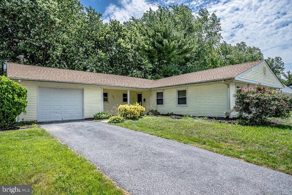 267 EVERGREEN DR, Willingboro, NJ 08046