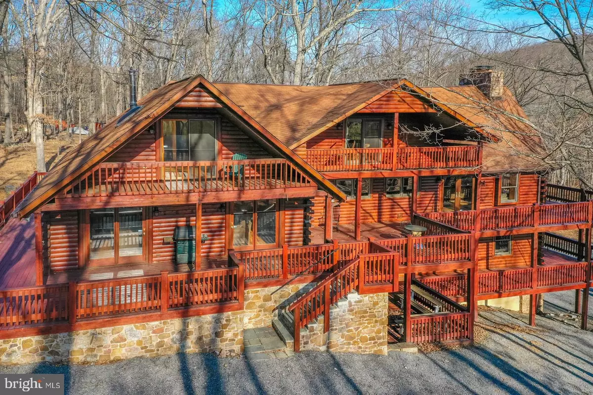 Berkeley Springs, WV 25411,822 IROQUOIS TRAIL