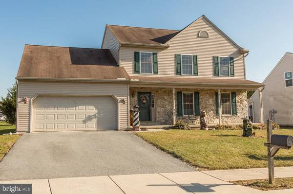 255 SILVER MAPLE CT, Mount Wolf, PA 17347