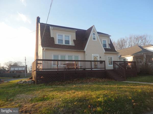 142 W ELBON RD, Brookhaven, PA 19015