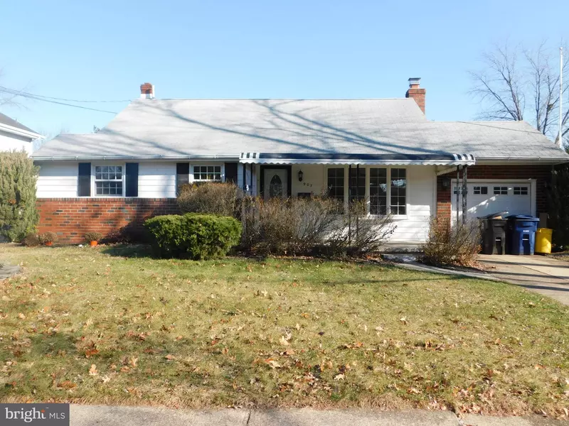 903 NORWICH AVE, Delran, NJ 08075