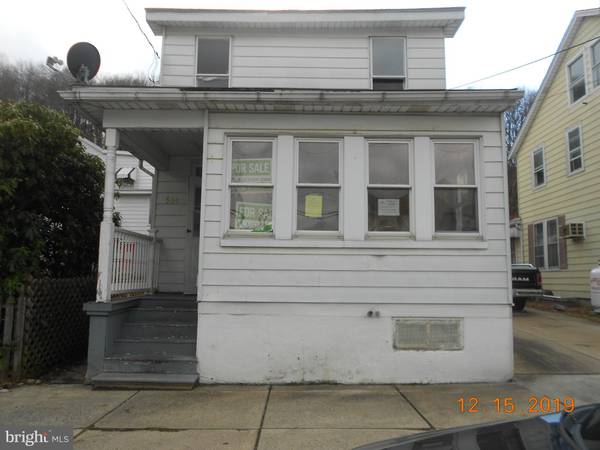 504 WASHINGTON ST, Tamaqua, PA 18252