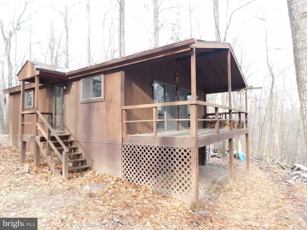 Hedgesville, WV 25427,254 PILEATED WOODPECK LANE