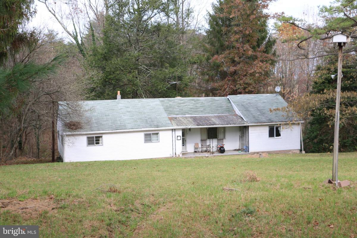 Hustontown, PA 17229,963 DAVIS