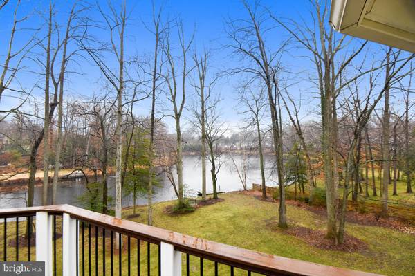 Annandale, VA 22003,4808 AUTUMN LAKE WAY