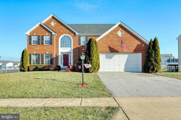 2545 CODORUS LN, Spring Grove, PA 17362