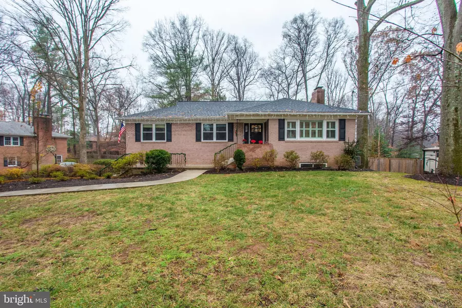 2906 HIDEAWAY RD, Fairfax, VA 22031