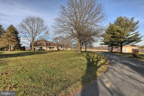 32 MCGILLSTOWN RD, Annville, PA 17003